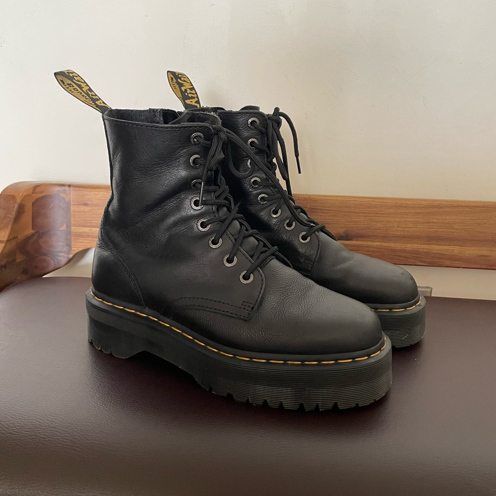 Dr Martens 1460 MAX LEATHER PLATFORM BOOTS, size 9 male , 10.5 female